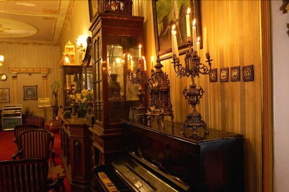 Grand Hotel De Londres Istanbul Exterior photo