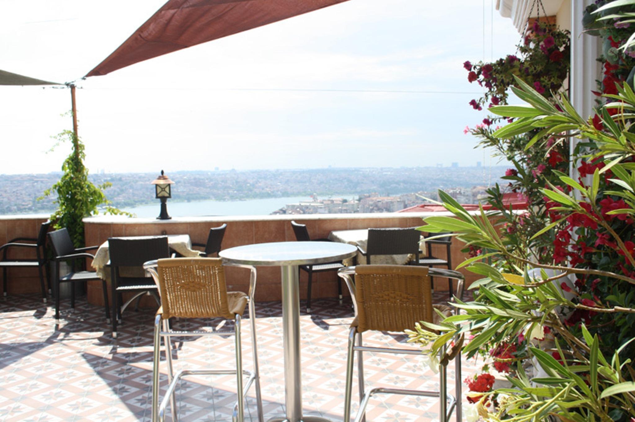 Grand Hotel De Londres Istanbul Exterior photo