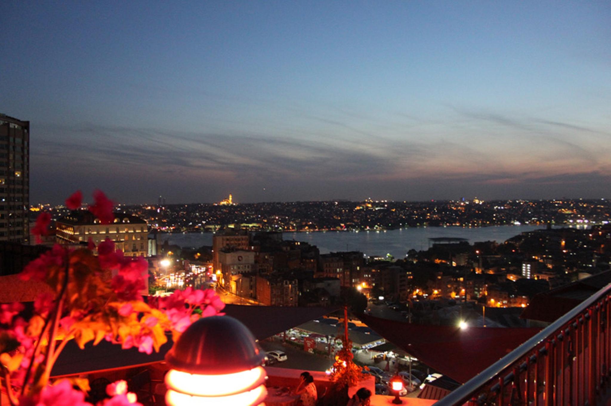 Grand Hotel De Londres Istanbul Exterior photo