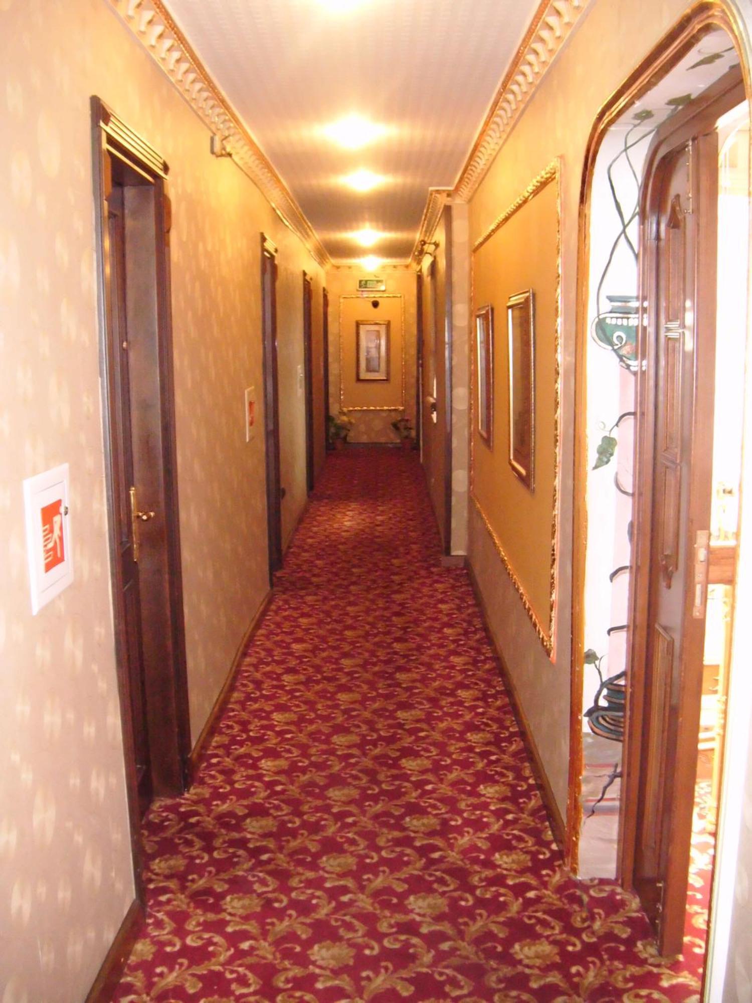 Grand Hotel De Londres Istanbul Exterior photo